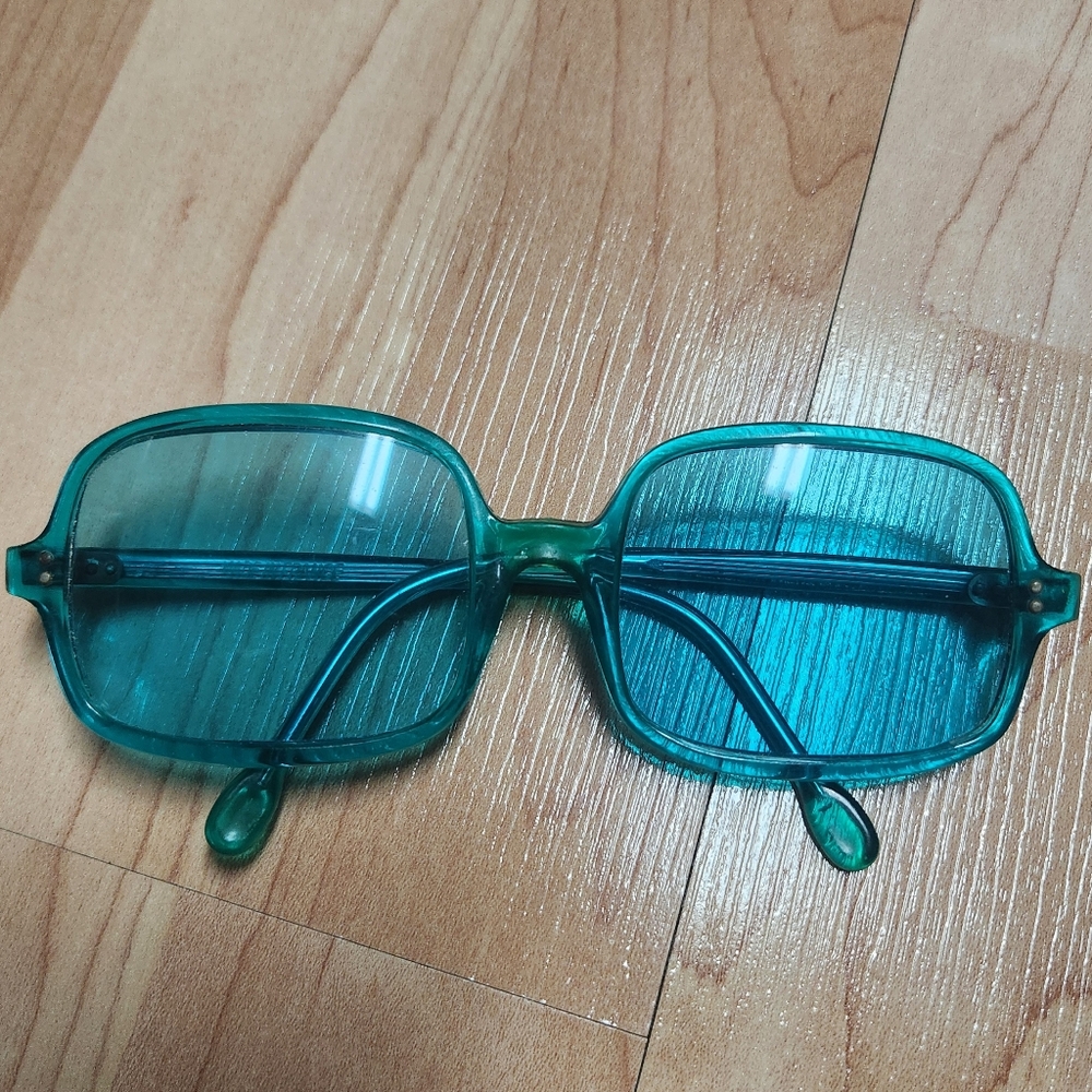 Teal Square Sunglasses